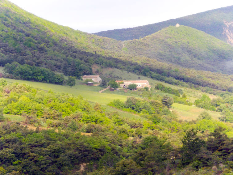 Foto van exterieur van Vakantiehuis Roche St Secret Béconne Foto van exterieur van Vakantiehuis Roche St Secret Béconne