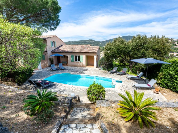 Villa Les 4 B: Ontsnap naar Rust en Comfort aan de Cte d'Azur | Out! Vakantiehuizen
