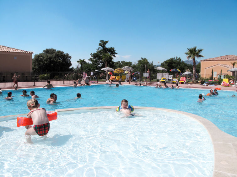 Foto van exterieur van Vakantiehuis Aubignan