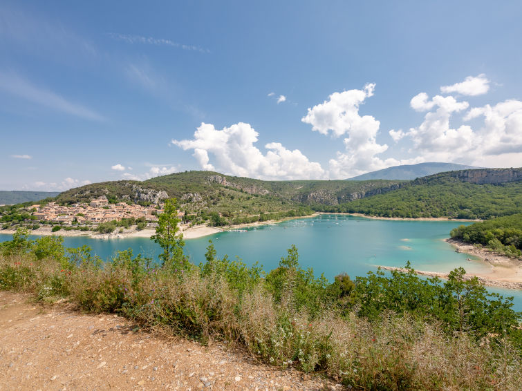 Foto van omgeving van Vakantiehuis Bauduen