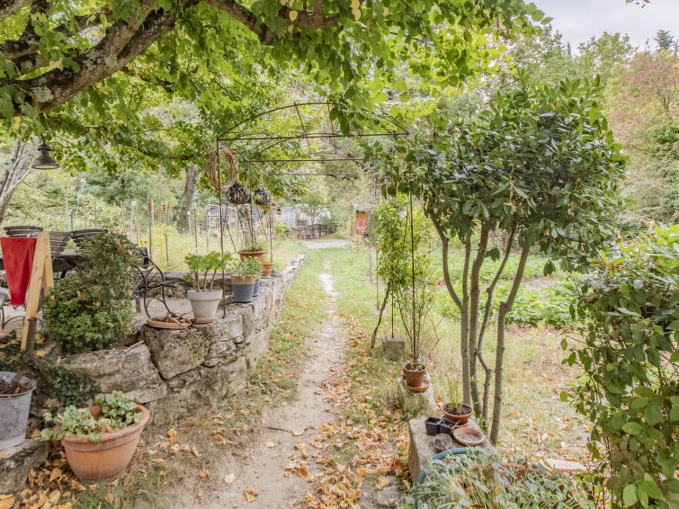 Foto van exterieur van Vakantiehuis La Begude de Mazenc