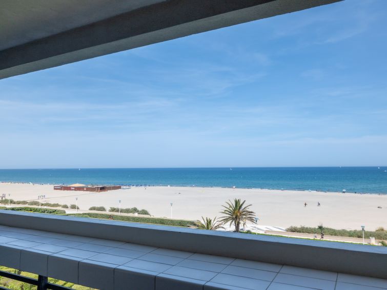 Foto van exterieur van Appartement Canet-Plagein de winter