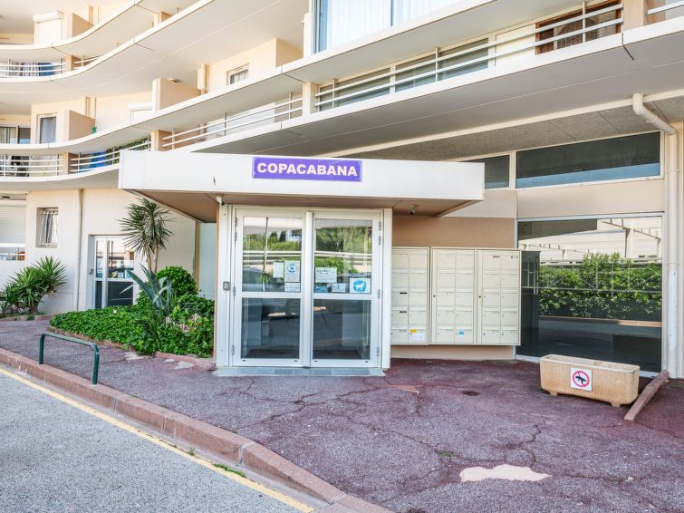 Foto van exterieur van Appartement Canet-Plagein de winter