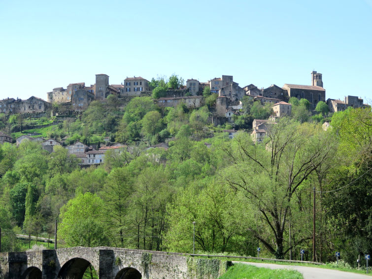 Foto van exterieur van Vakantiehuis Lacapelle-Ségalar Foto van exterieur van Vakantiehuis Lacapelle-Ségalar