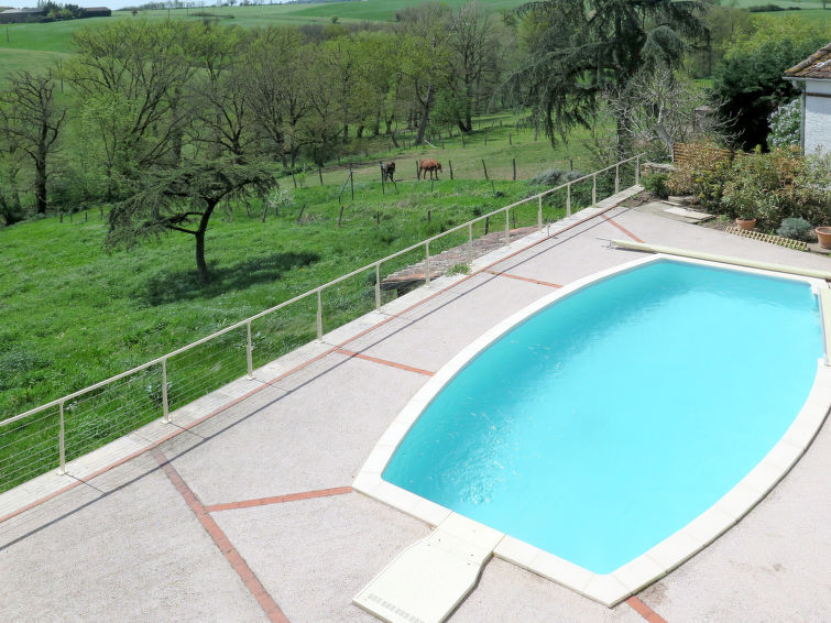 Foto van exterieur van Vakantiehuis Lacapelle-Ségalar Foto van exterieur van Vakantiehuis Lacapelle-Ségalar