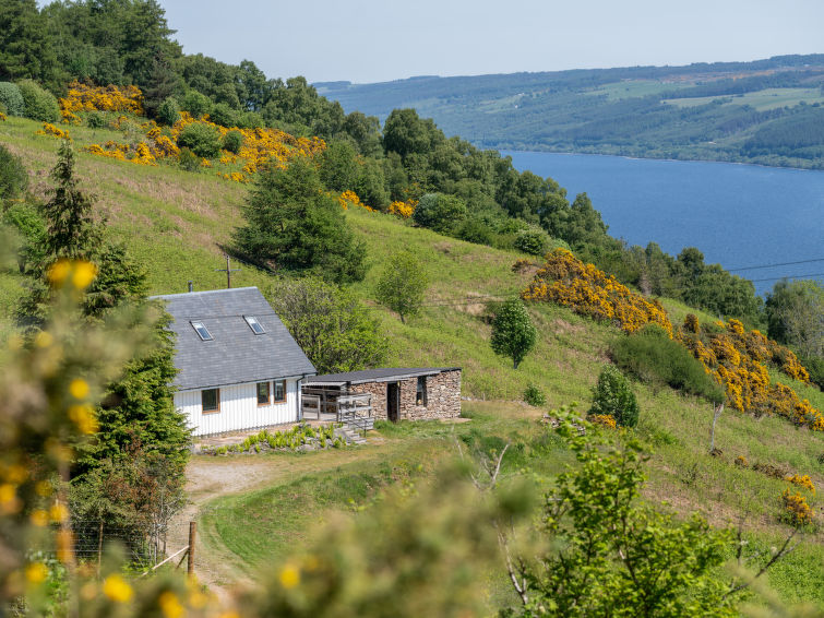 Gezellig Vakantiehuis 'Peter's Shed' met Uitzicht op Loch Ness | Out! Vakantiehuizen