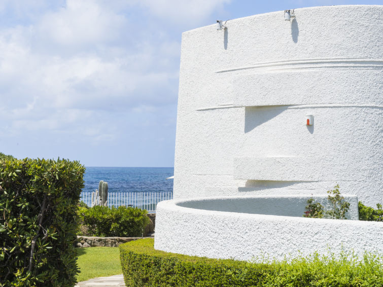 Foto van exterieur van Vakantiehuis Santa Marinellain de winter