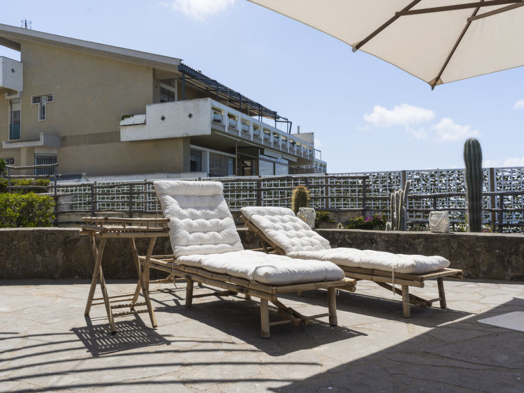 Foto van exterieur van Vakantiehuis Santa Marinellain de winter