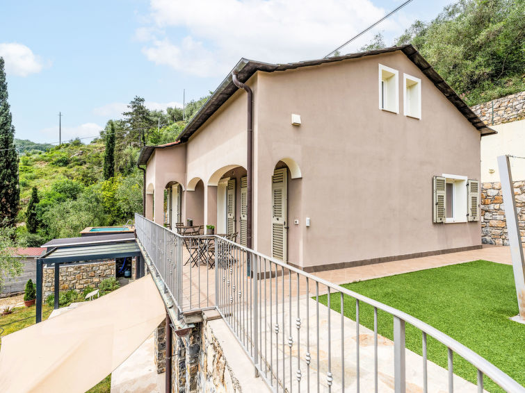 Foto van exterieur van Vakantiehuis Pontedassio