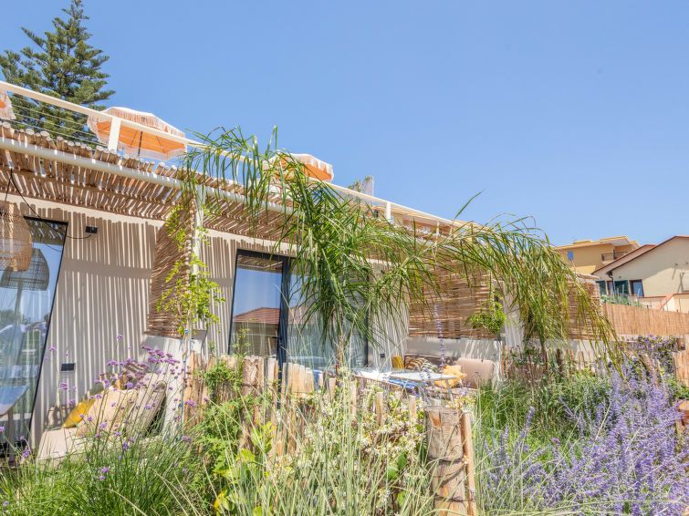 Foto van exterieur van Appartement San Lorenzo al Marein de winter