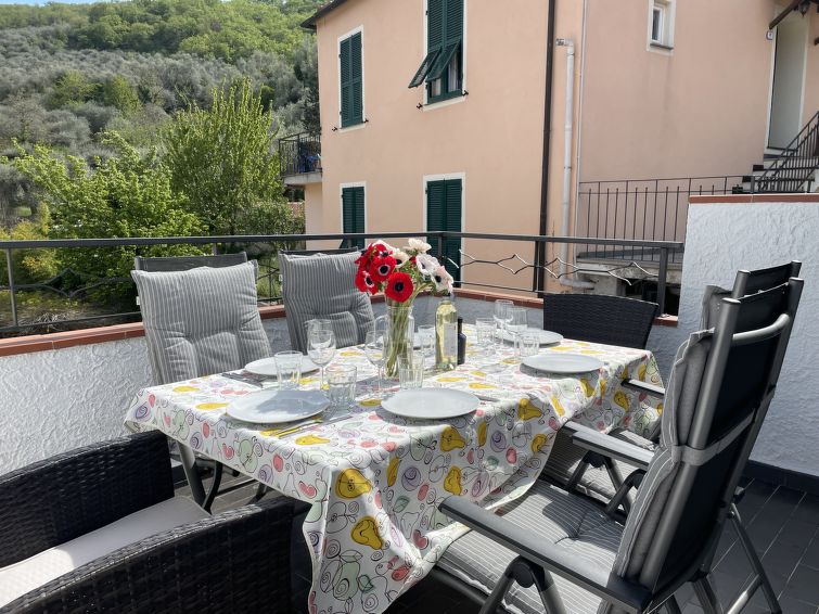 Foto van exterieur van Vakantiehuis Dolcedo