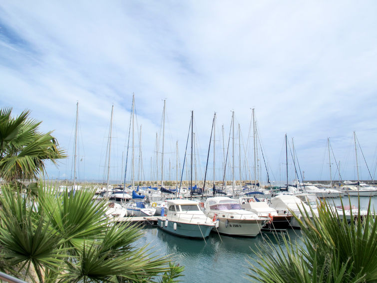 Foto van omgeving van Appartement San Bartolomeo al Mare