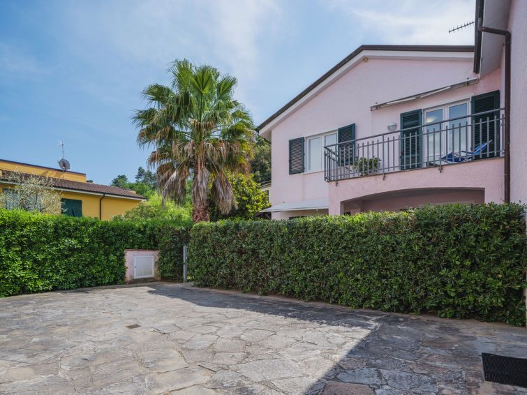 Foto van exterieur van Vakantiehuis Ameglia