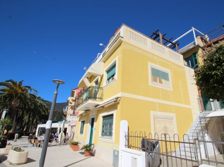 Foto van exterieur van Vakantiehuis Moneglia