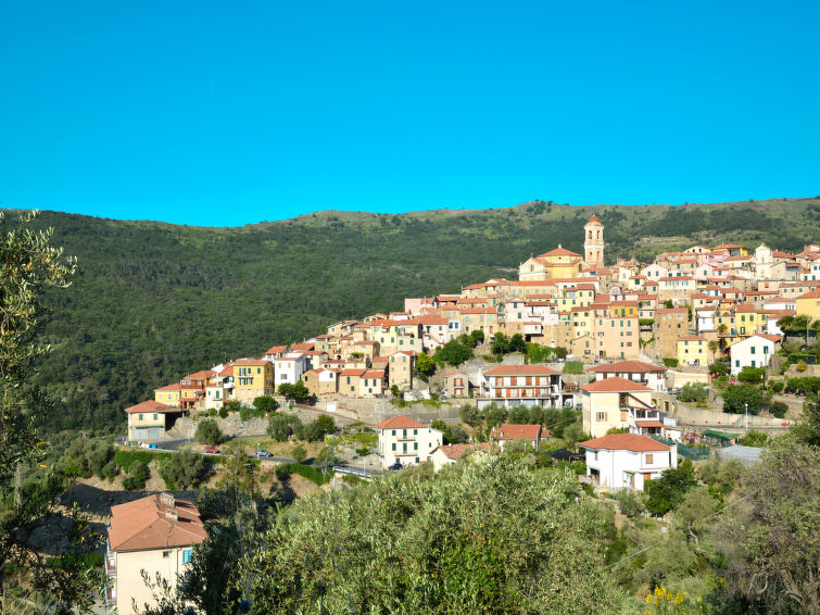 Foto van omgeving van Vakantiehuis Pietrabruna