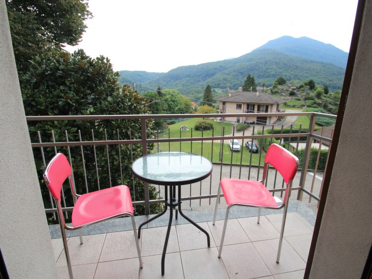 Foto van exterieur van Vakantiehuis Brezzo di Bedero Foto van exterieur van Vakantiehuis Brezzo di Bedero