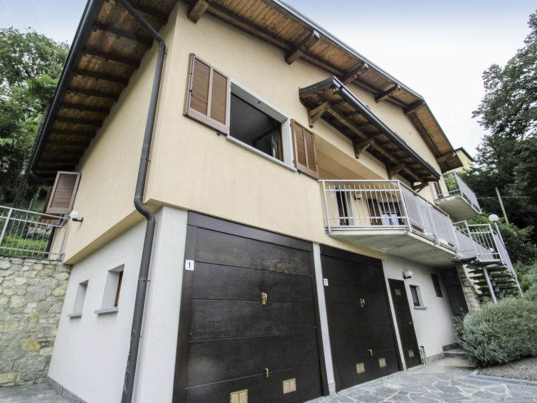 Foto van exterieur van Vakantiehuis Brezzo di Bedero Foto van exterieur van Vakantiehuis Brezzo di Bedero