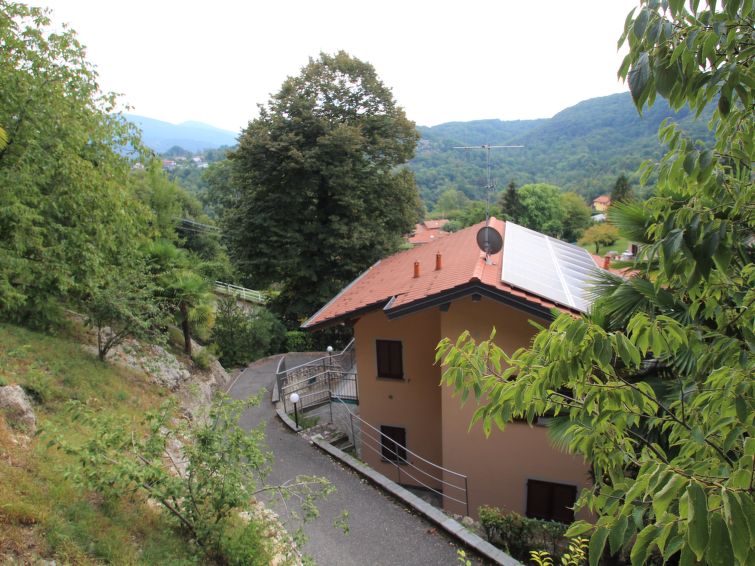 Foto van exterieur van Vakantiehuis Brezzo di Bedero Foto van exterieur van Vakantiehuis Brezzo di Bedero