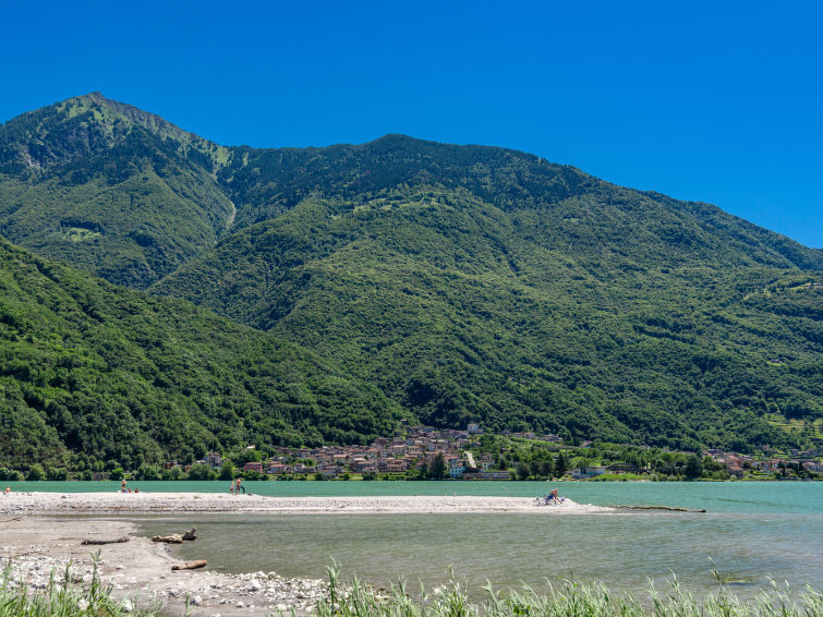 Foto van omgeving van Appartement Lago di Mezzola