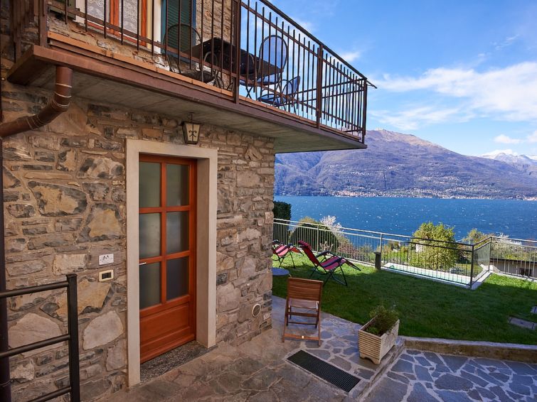 Foto van exterieur van Vakantiehuis Varenna