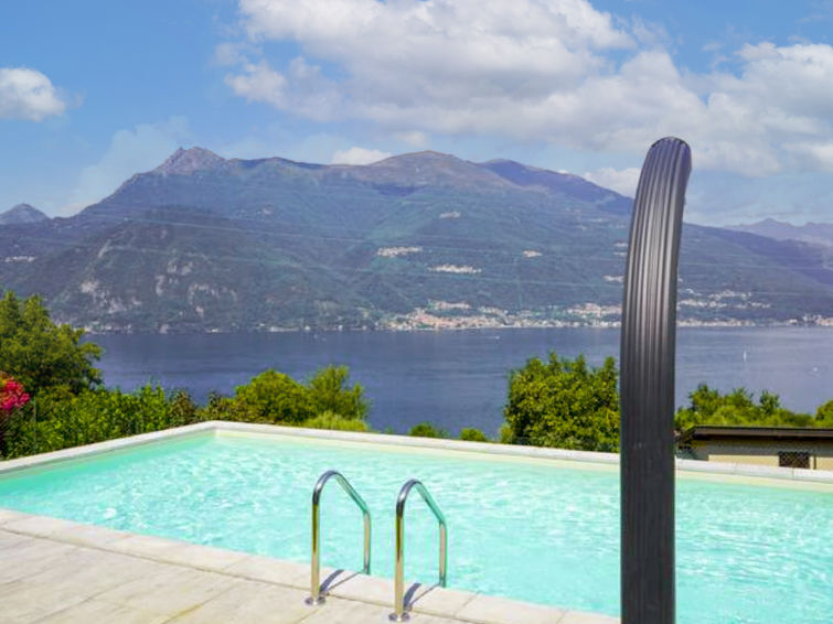 Foto van exterieur van Vakantiehuis Varenna