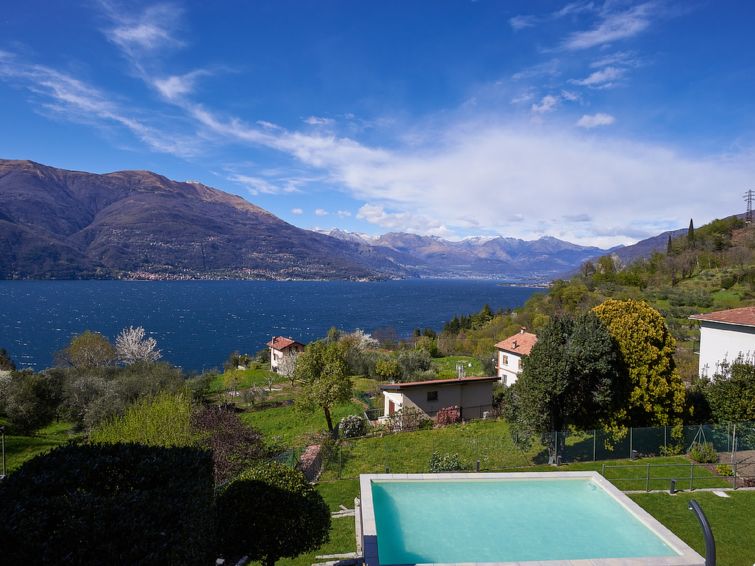 Foto van exterieur van Vakantiehuis Varenna