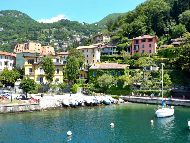 Foto van omgeving van Vakantiehuis Varenna