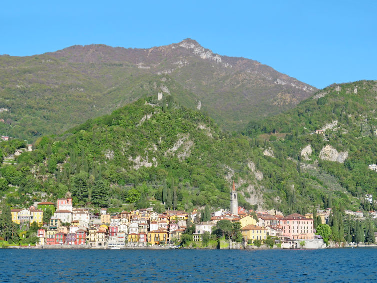 Foto van omgeving van Vakantiehuis Varenna