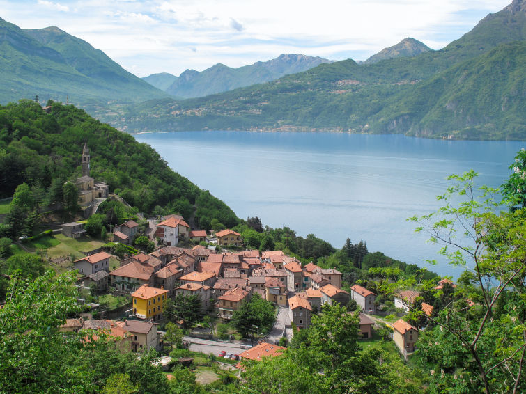 Foto van omgeving van Vakantiehuis Varenna