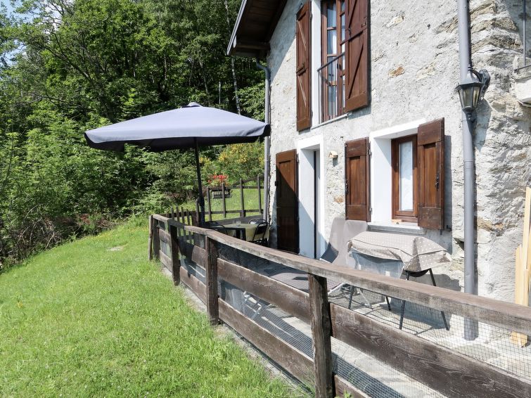 Foto van exterieur van Appartement Gravedona