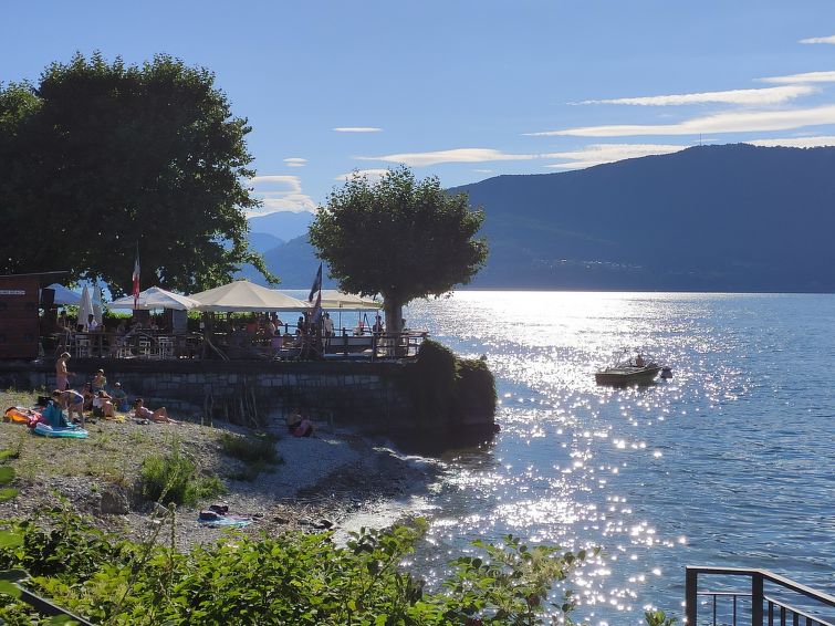 Foto van omgeving van Vakantiehuis Porto Valtravaglia