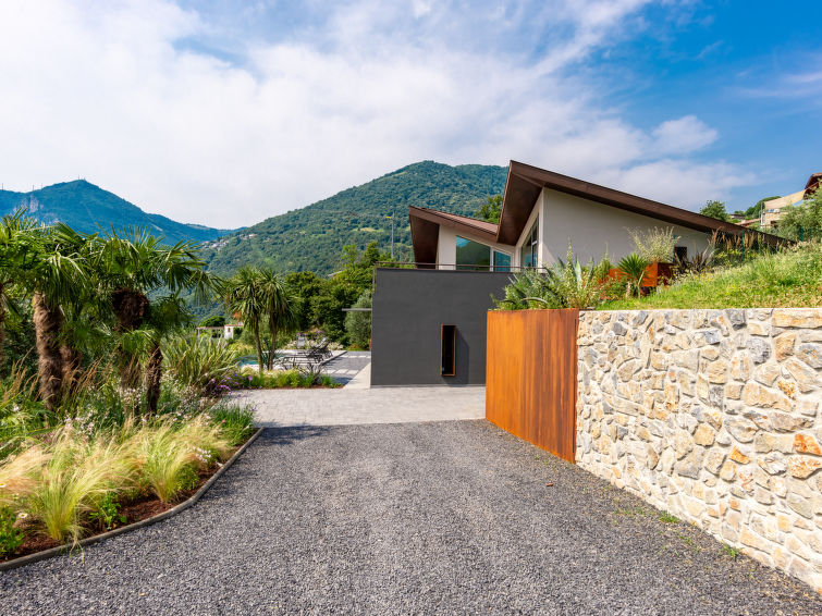 Foto van exterieur van Vakantiehuis Riva di Solto