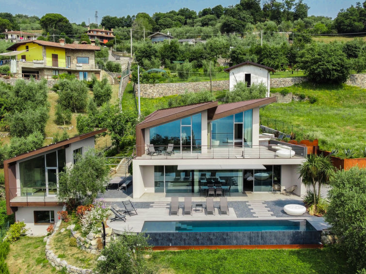 Foto van exterieur van Vakantiehuis Riva di Solto