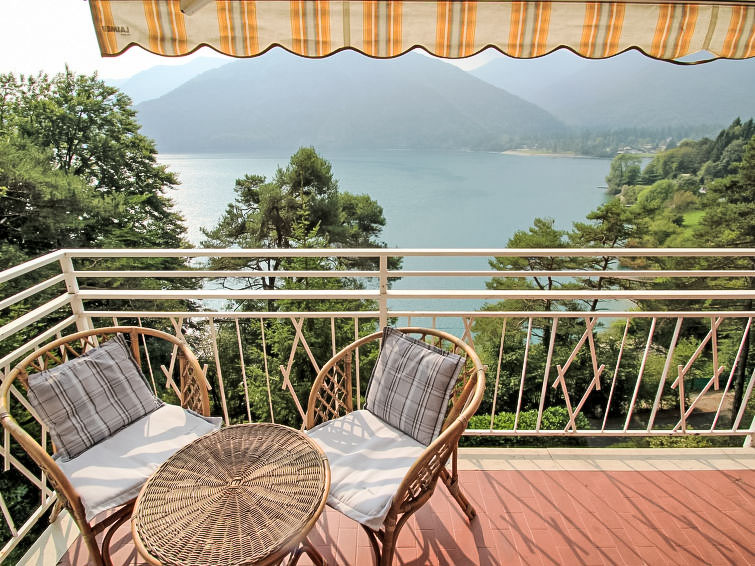 Foto van exterieur van Vakantiehuis Lago di Ledro