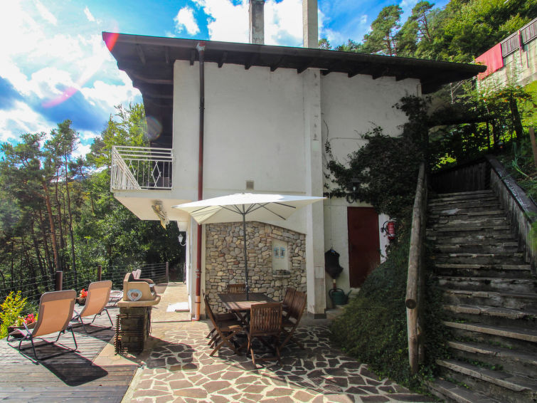 Foto van exterieur van Vakantiehuis Lago di Ledro