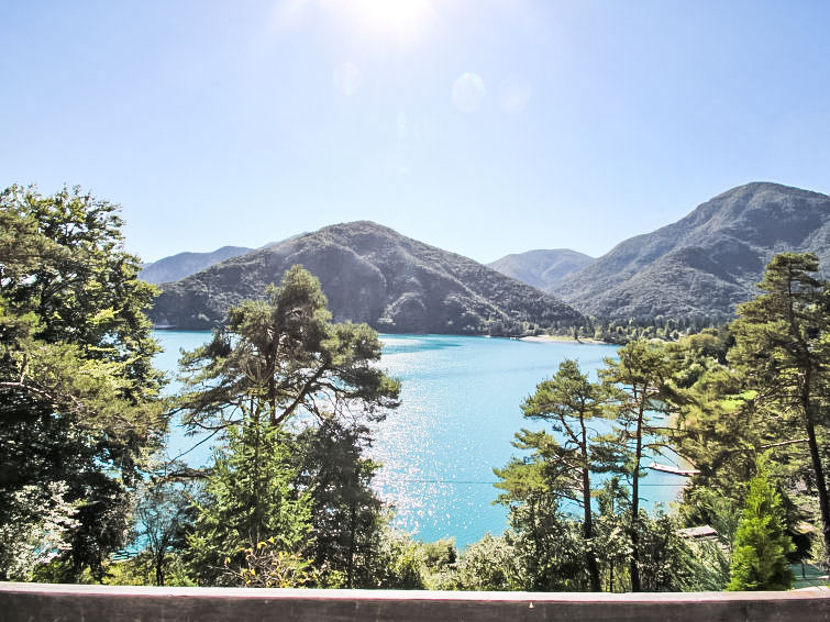 Foto van exterieur van Vakantiehuis Lago di Ledro