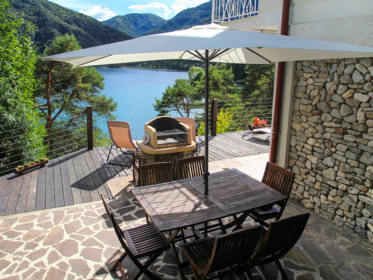 Foto van exterieur van Vakantiehuis Lago di Ledro