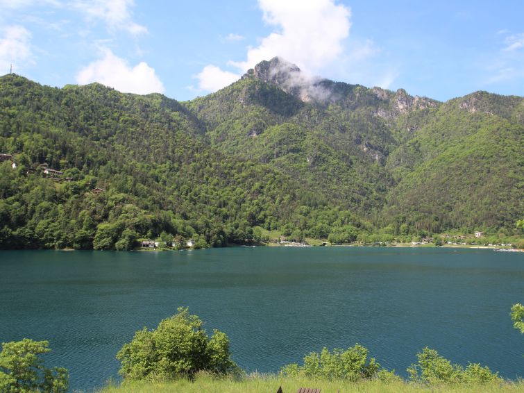 Foto van omgeving van Vakantiehuis Lago di Ledro