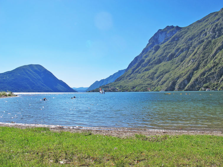 Foto van omgeving van Vakantiehuis Porlezza