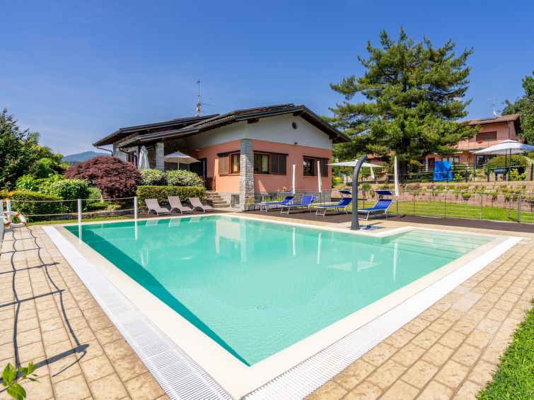 Foto van exterieur van Appartement Luino