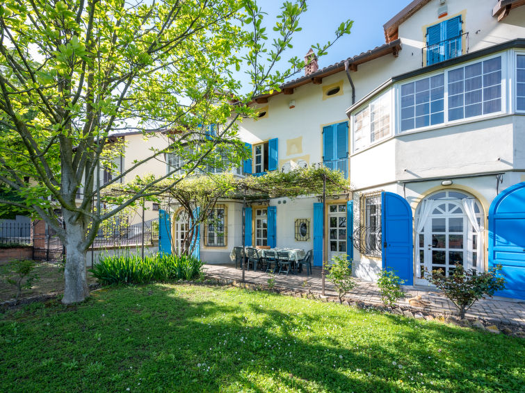 Foto van exterieur van Vakantiehuis San Damiano d'Asti