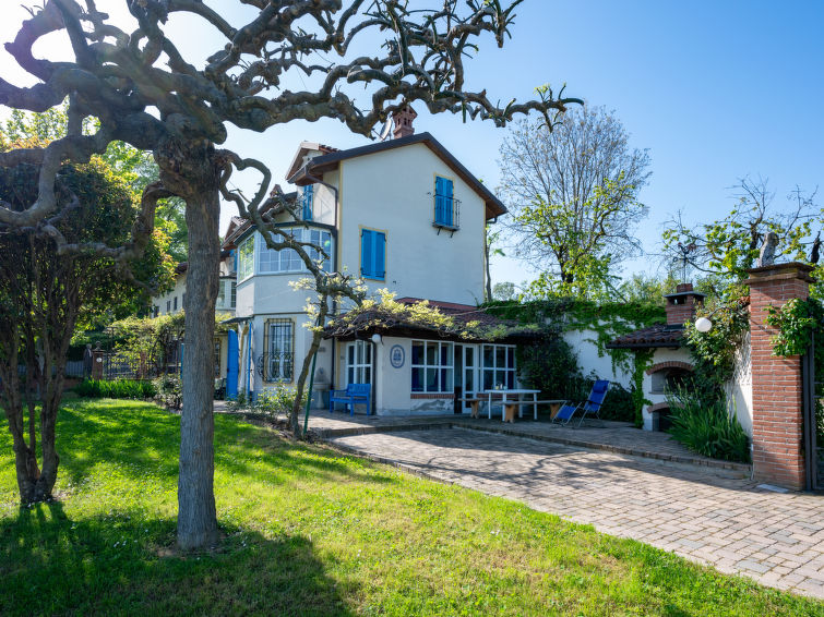 Foto van exterieur van Vakantiehuis San Damiano d'Asti