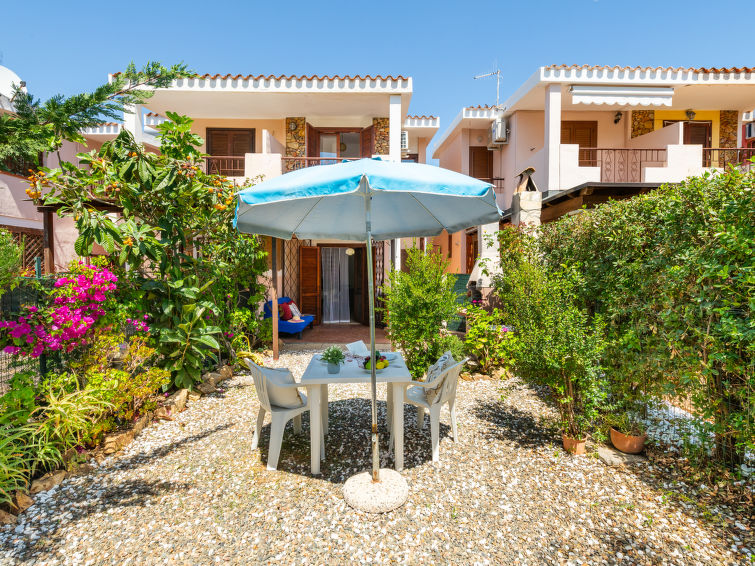 Gezellig Vakantiehuis Mandorleto in het Zonovergoten Villasi... | Out! Vakantiehuizen