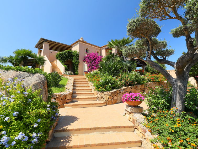 Foto van exterieur van Vakantiehuis Porto San Paolo