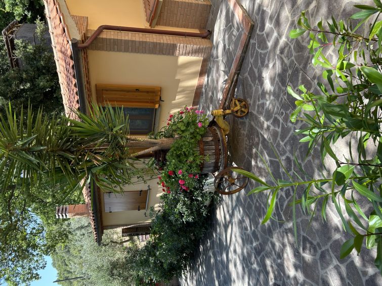 Foto van exterieur van Vakantiehuis Castellina Marittima