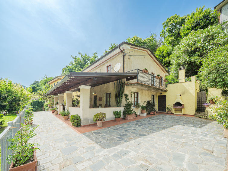 Foto van exterieur van Vakantiehuis Seravezza