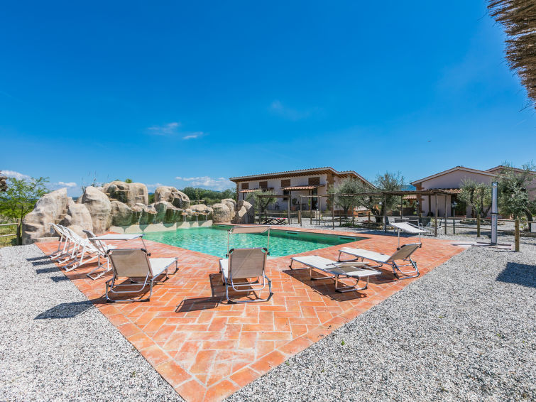 Ontdek Appartement Aves: Uw Vakantieparadijs in de Val di Ce... | Out! Vakantiehuizen