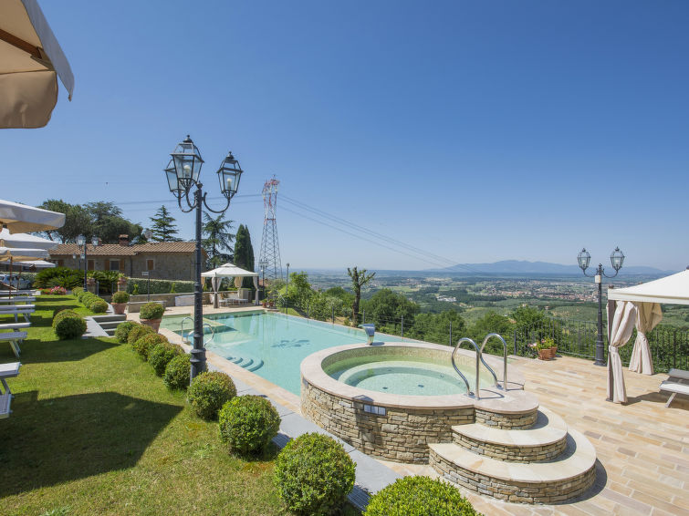 Ontdek het Comfortabele Appartement Giglio in de Toscaanse H... | Out! Vakantiehuizen