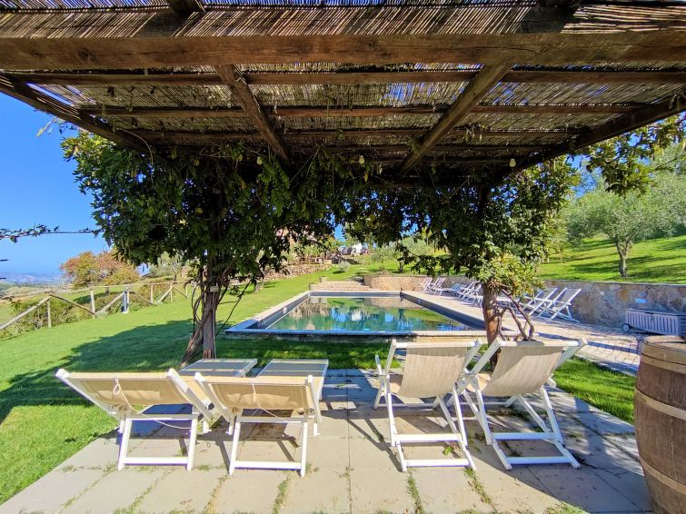 Foto van exterieur van Vakantiehuis Roccalbegna
