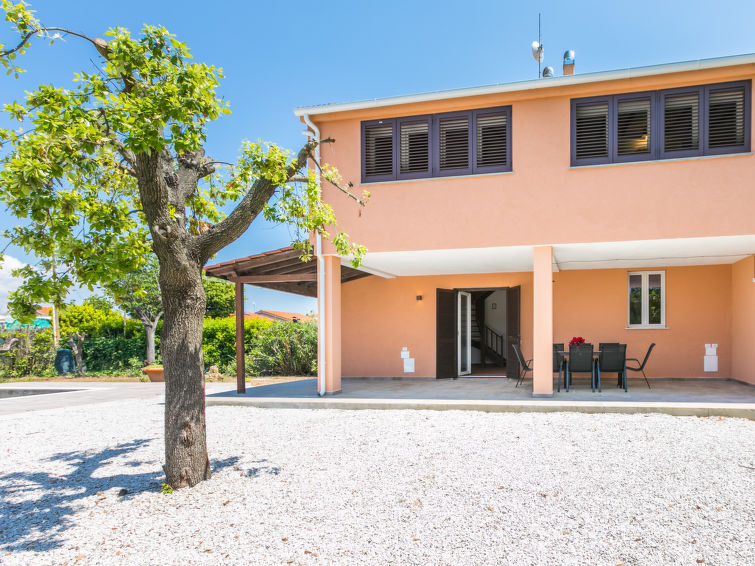 Foto van exterieur van Vakantiehuis Cecina